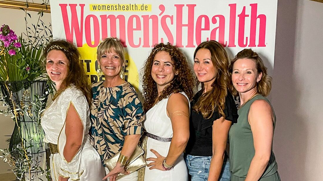 5 Frauen vor Women's Health Wand