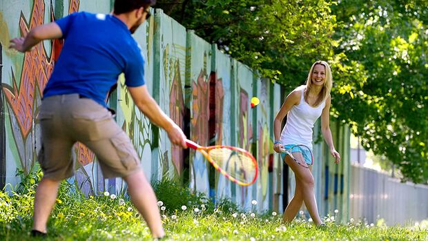 In Crossminton, the balls fly through the air at high speed