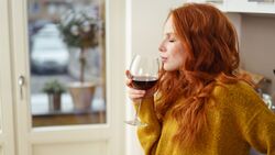 Bei Frauen können schon geringe Mengen Alkohol die Gesundheit gefährden