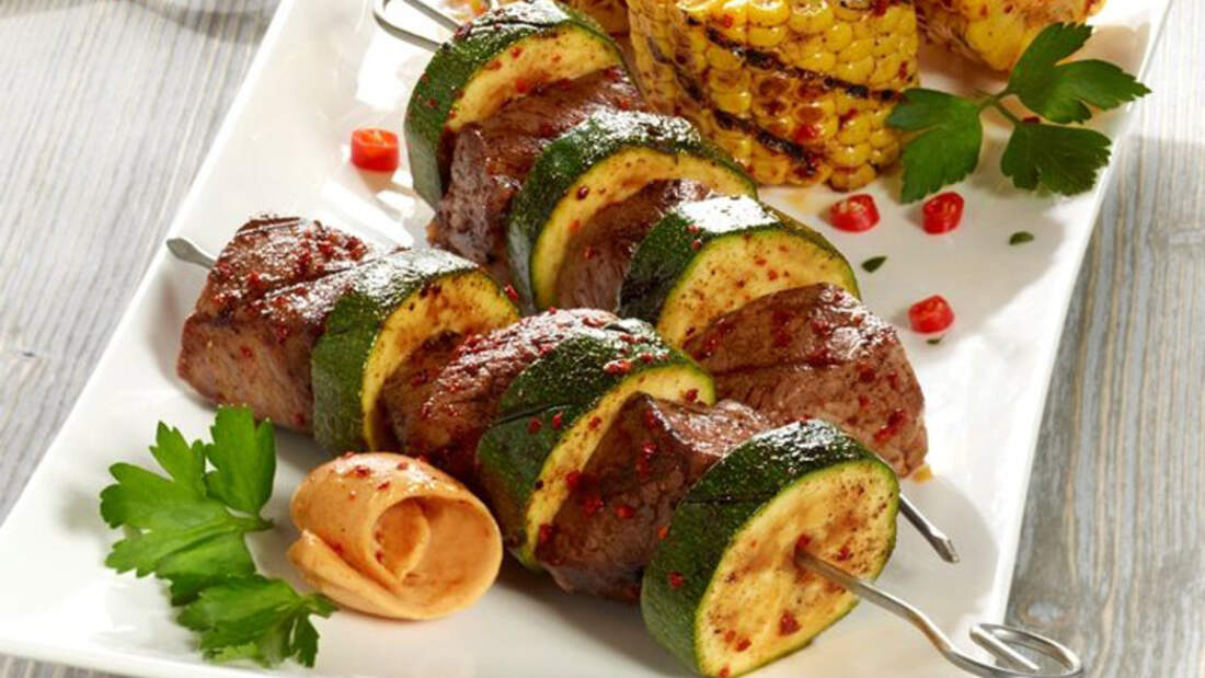 Brasilianische Rindfleisch-Zucchinispieße