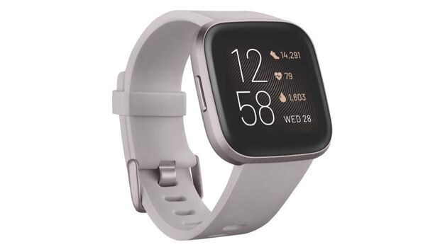 Die Fitbit Versa 2 misst Schritte, Herzfrequenz, Kalorienverbrauch, zurückgelegte Distanz und Tempo 