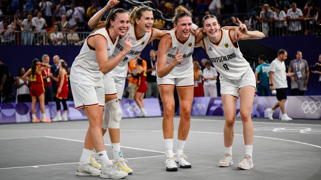 Die deutschen 3x3-Basketballerinnen gewinnen bei den olympischen Spielen in Paris Gold