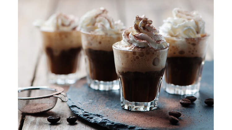 Ein Becher Irish Coffee hat 111 Kalorien