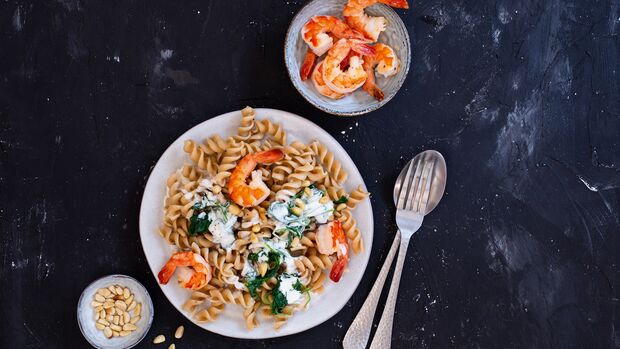 Fusilli with shrimp, spinach and cream cheese