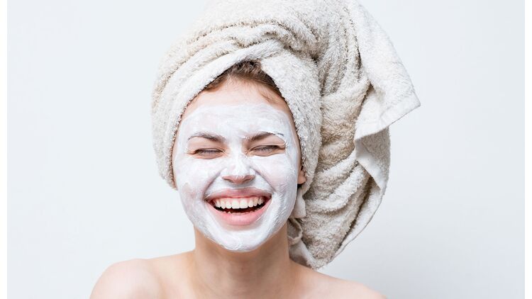 Gesichtsmasken versorgen deine Haut mit Feuchtigkeit