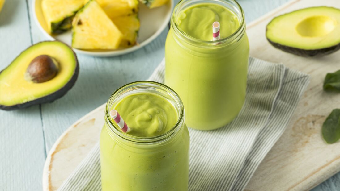 Healthy,Homemade,Avocado,Smoothie,With,Spinach,Pineapple,And,Yogurt