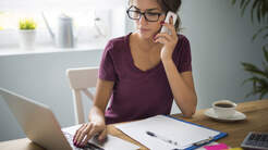 Im Home-Office sollte man für gute Sitz- und Lichtverhältnisse sorgen