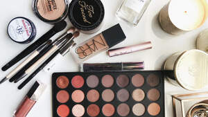 Jünger aussehen mit dem richtigen Make-up