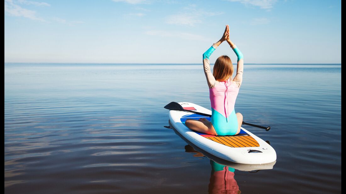 Stand up Paddle Yoga