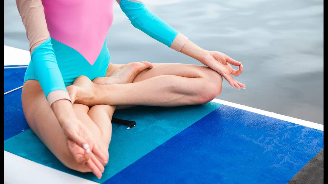 Stand up Paddle Yoga