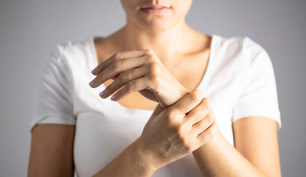 Sehnenscheidenentzündung: 6 hilfreiche Tipps | WOMEN'S HEALTH
