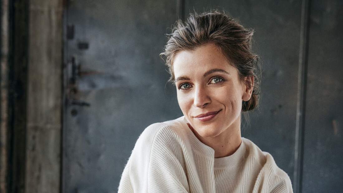 Interview: Mady Morrison über Yoga, YouTube und Co | WOMEN'S HEALTH